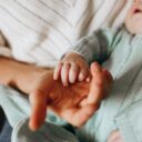 Między pierogiem a ciszą – o pytaniach, które nie powinny padać przy stole [WASZE HISTORIE]